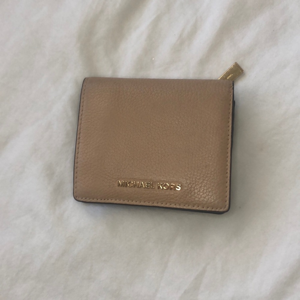 Nude Michael kors wallet